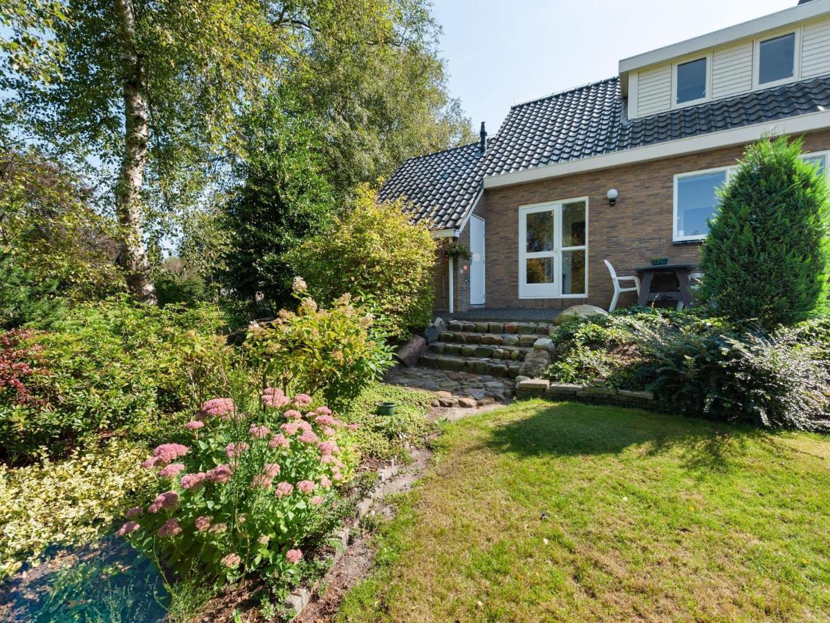 Cozy Vacation Home With A Private Garden Mantinge Zimmer foto